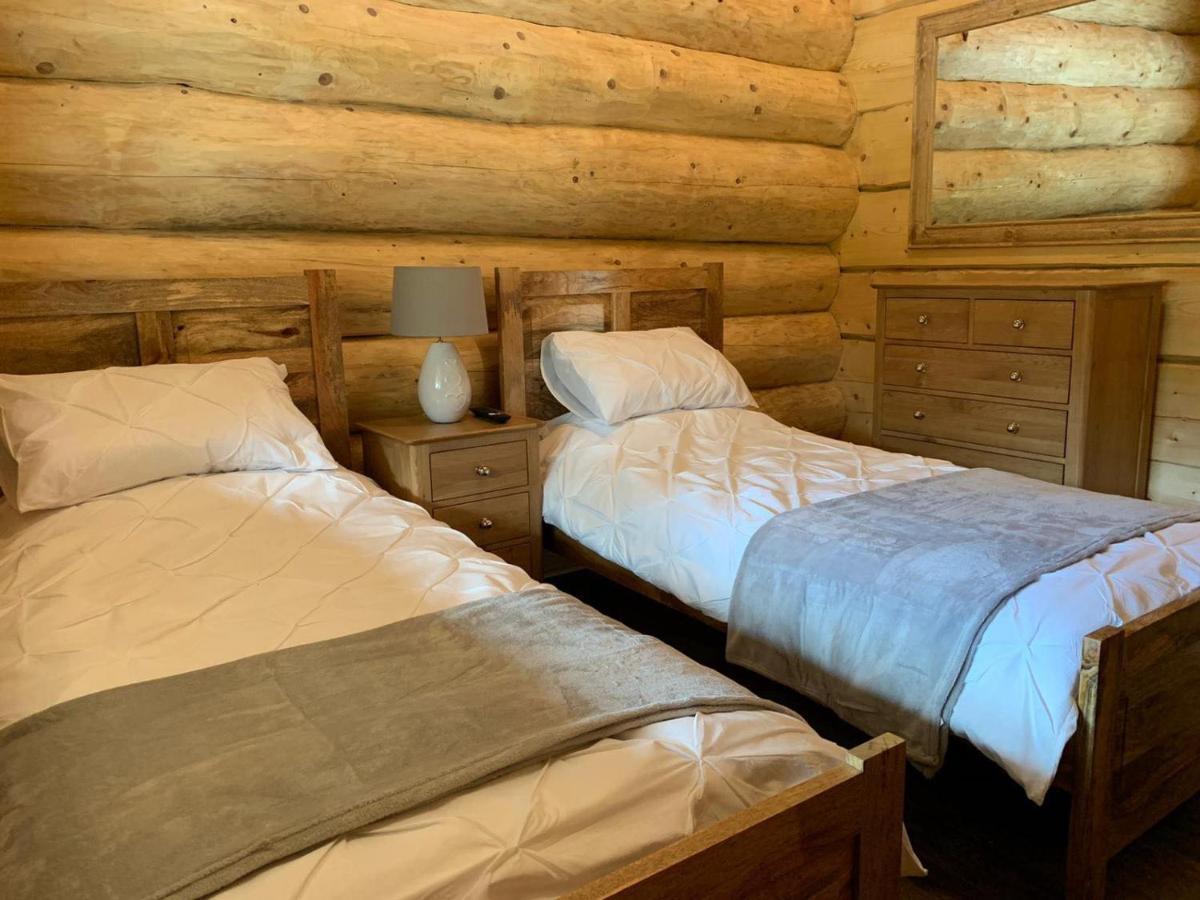 Ewes Water Log Cabins Langholm Екстер'єр фото