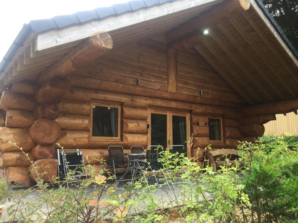 Ewes Water Log Cabins Langholm Екстер'єр фото