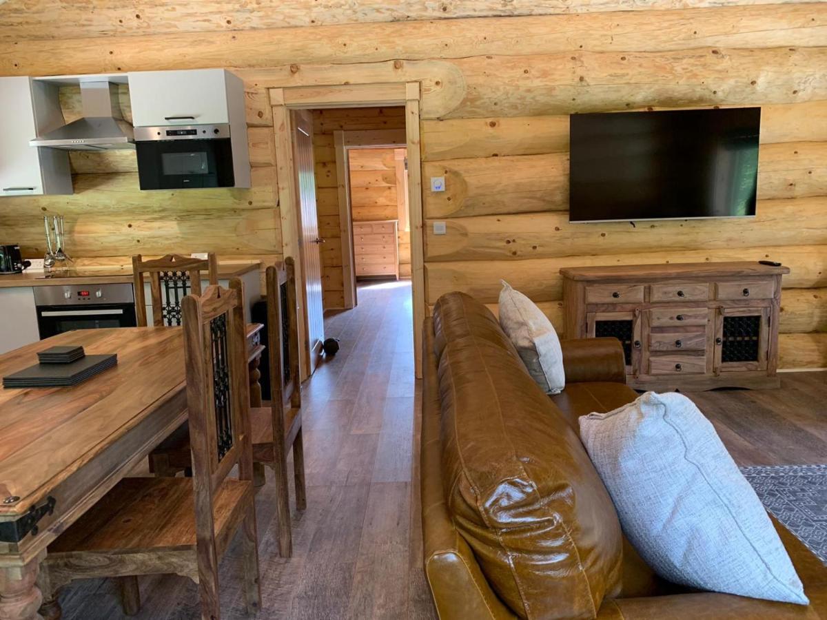 Ewes Water Log Cabins Langholm Екстер'єр фото
