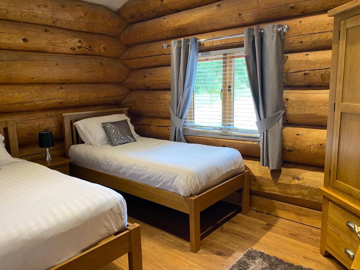 Ewes Water Log Cabins Langholm Екстер'єр фото