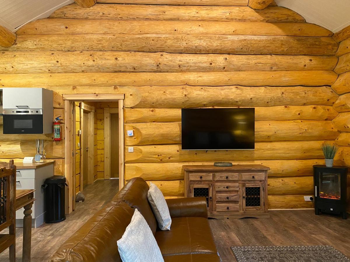 Ewes Water Log Cabins Langholm Екстер'єр фото