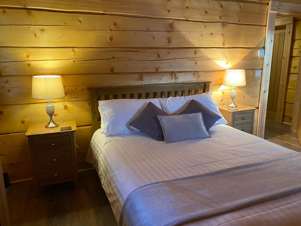 Ewes Water Log Cabins Langholm Екстер'єр фото