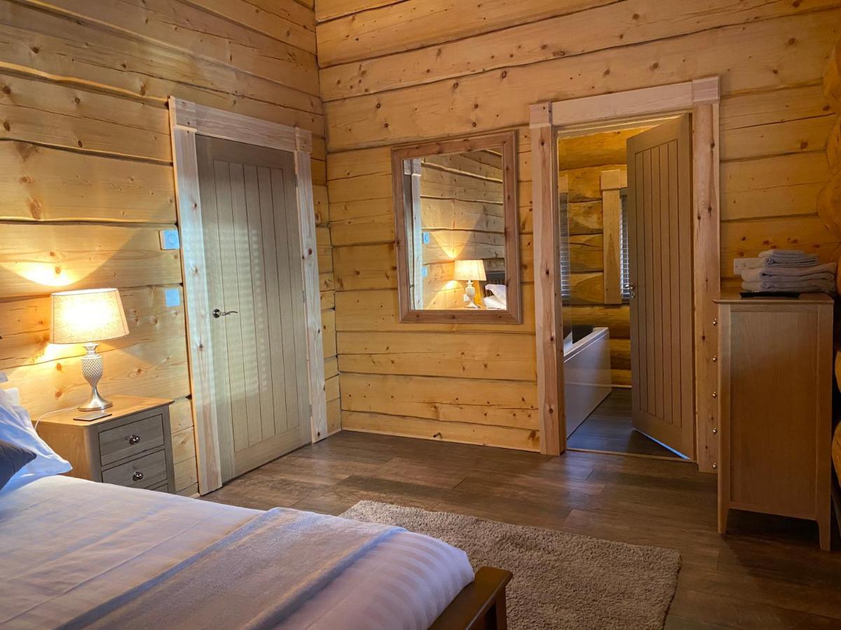 Ewes Water Log Cabins Langholm Екстер'єр фото