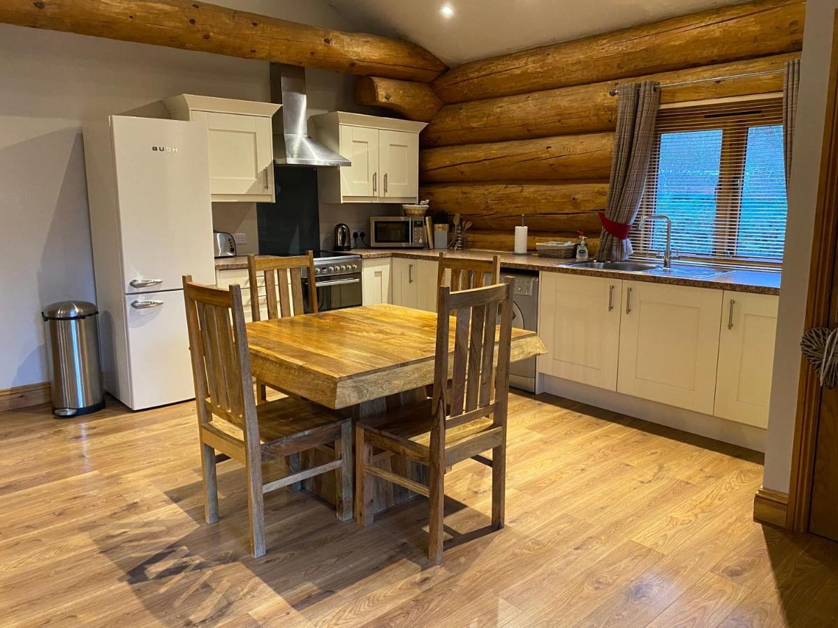 Ewes Water Log Cabins Langholm Екстер'єр фото
